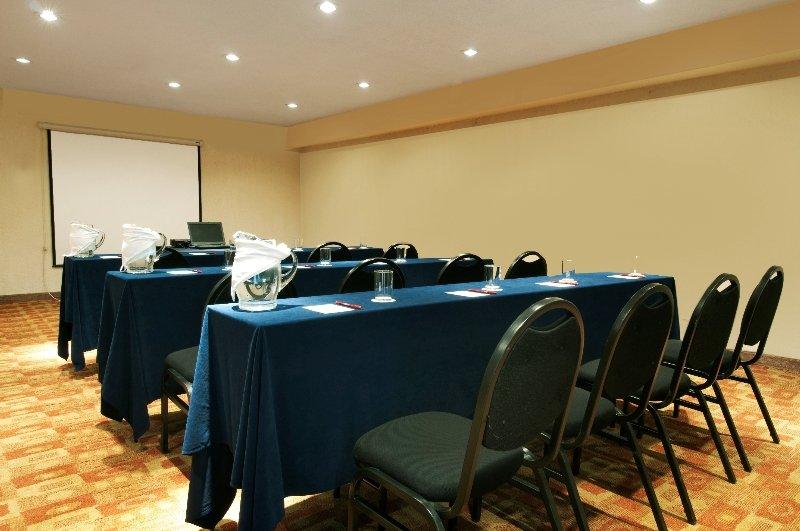 Fiesta Inn Toluca Centro Экстерьер фото