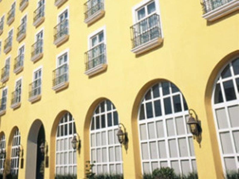 Fiesta Inn Toluca Centro Экстерьер фото