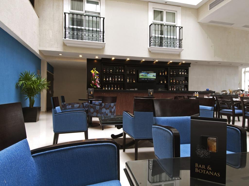 Fiesta Inn Toluca Centro Экстерьер фото